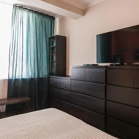 Homeysuite In Beach Apartment